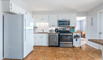 512 SLEEPY HOLLOW Dr, Alexander City, AL 35010