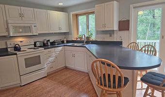 72 Green Mdw, Brattleboro, VT 05301