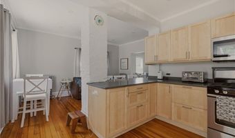191 3rd St, Newport, RI 02840