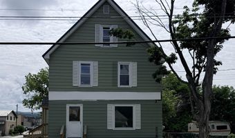 32 Berlin St, Barre, VT 05641