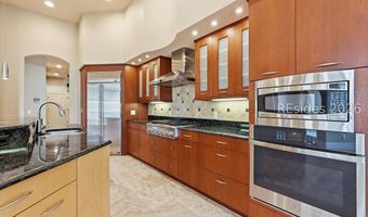1 Victory Point Ln, Bluffton, SC 29910