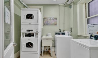 290 Commonwealth Ave 8, Boston, MA 02115