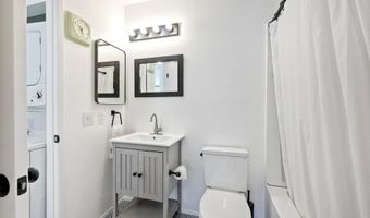 7701 Caminito Leon 201, Carlsbad, CA 92009