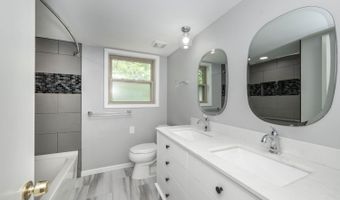 3115 Longmeadow Ln, Amberley, OH 45236