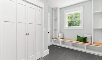 907 Richville Rd, Standish, ME 04084