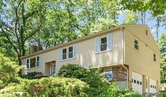 21 Cherokee Rd, Acton, MA 01720