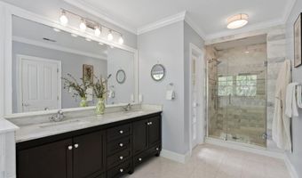 7032 WILSON Ln, Bethesda, MD 20817