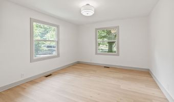 8246 Windcombe Blvd, Indianapolis, IN 46240