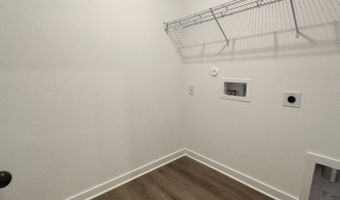 182 Peeps Ct, Adkins, TX 78101