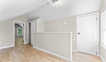110 Minturn Rd, Bridgeport, CT 06606