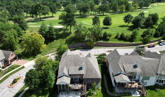 259 Meadowbrook Country Club Est, Ballwin, MO 63011