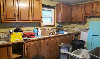 30 Hollywood Ave, Coventry, RI 02816