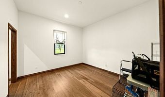 120 Western Way, Adkins, TX 78101
