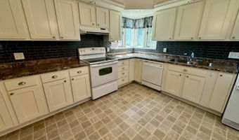 1007 5th St, Britton, SD 57430