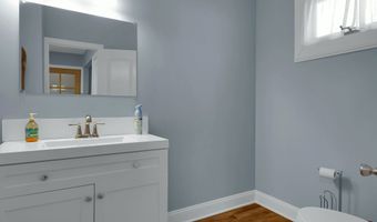 211 Montowese St, Branford, CT 06405