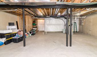 2544 Oxford Cir, Ann Arbor, MI 48103