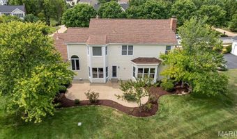 821 Heatherhaven Dr, Ballwin, MO 63011