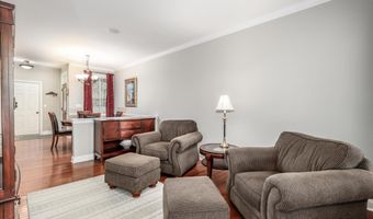 18 Lawrence Ave 18, Danbury, CT 06810