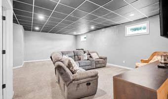 410 Crooked Stick Dr, Bedford, IN 47421