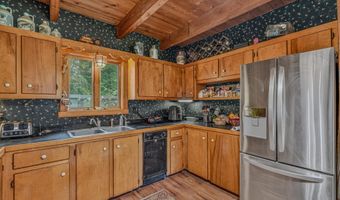2054 Whitefield Rd, Bethlehem, NH 03574
