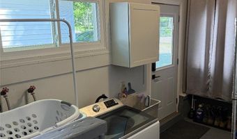 906 Dora Ln, Aurora, OH 44202