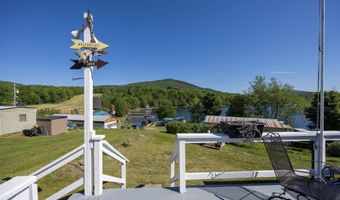 81 Shoreline Dr, Barnet, VT 05821
