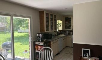 1404 S Madison Ave, Aurora, MO 65605