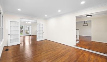 34 N GARFIELD St, Arlington, VA 22201