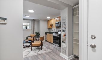 1708 NEWTON St NW 104, Washington, DC 20010