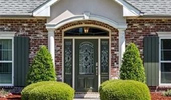100 PRIMROSE Dr, Belle Chasse, LA 70037
