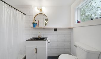 121 Dallas St, Adrian, MI 49221