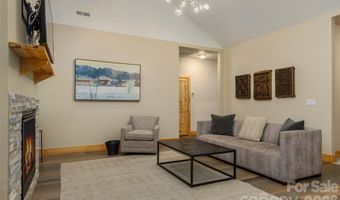 48 River Walk Dr, Asheville, NC 28804