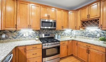 3041 Lavinia Ave, Cincinnati, OH 45208