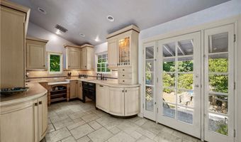 5920 Colodny Dr, Agoura Hills, CA 91301
