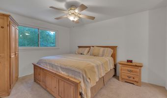 2840 Tuebingen Pkwy, Ann Arbor, MI 48105