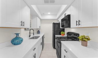 286 W PALOMINO Dr 150, Chandler, AZ 85225