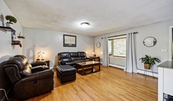 99 Lake Hayward Rd, Colchester, CT 06415