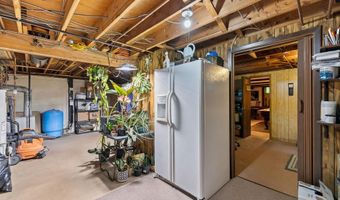13 Provost Dr, Airmont, NY 10901