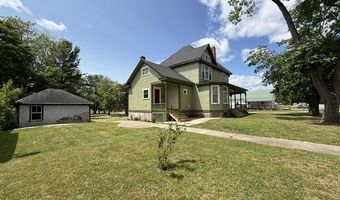 51 Broadway St, Baileyville, ME 04694