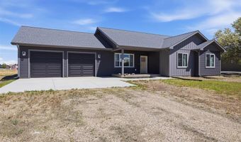 8 Lakota Ct, Cody, WY 82414