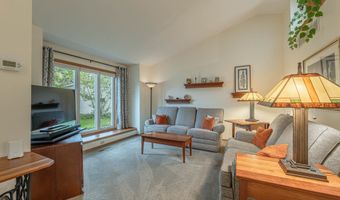 7549 W Village Crest Dr, Madison, WI 53719