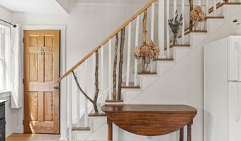 11 Old County Rd, Appleton, ME 04862