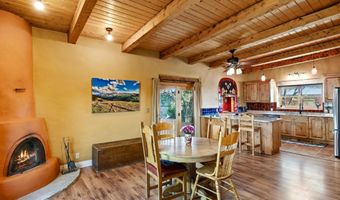 174 Hondo Seco Rd, Arroyo Hondo, NM 87513