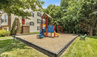 6747 APPLEMINT Ln, Alexandria, VA 22310
