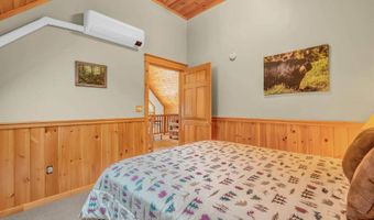 30 Beaver Bog Ln, Abbot, ME 04406