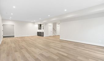 2929 N GREENCASTLE St, Arlington, VA 22207