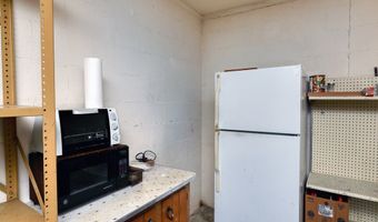 546 E Savannah St, Calhoun Falls, SC 29628