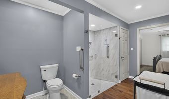 379 NE Morningside Ln, Abingdon, VA 24210