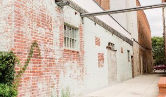 1035 Broad St, Camden, SC 29020