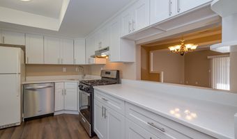 255 Garth Ct, Old Bridge, NJ 08857